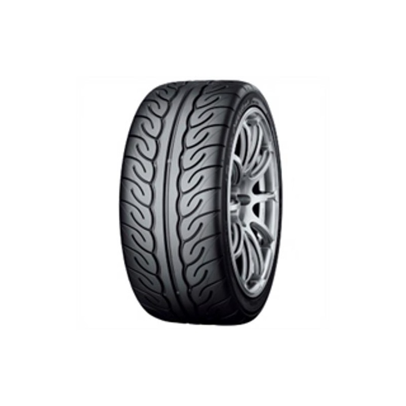 Yokohama AD08R 215/45 R17 87W